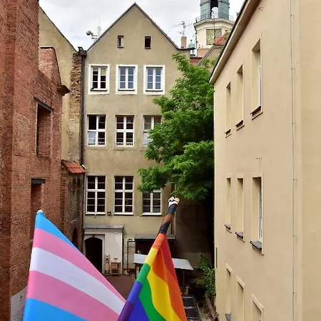 Hostel Stonewall - Self Check In *