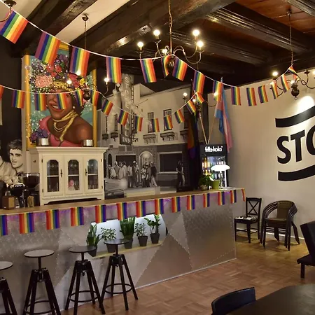 Hostel Stonewall - Self Check In *