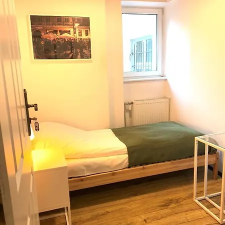 Hostel Stonewall - Self Check In Poznań