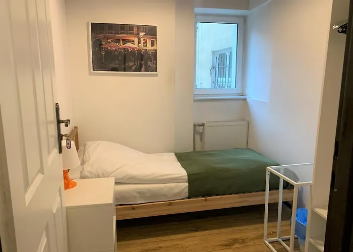 Stonewall - Self Check In 波兹南